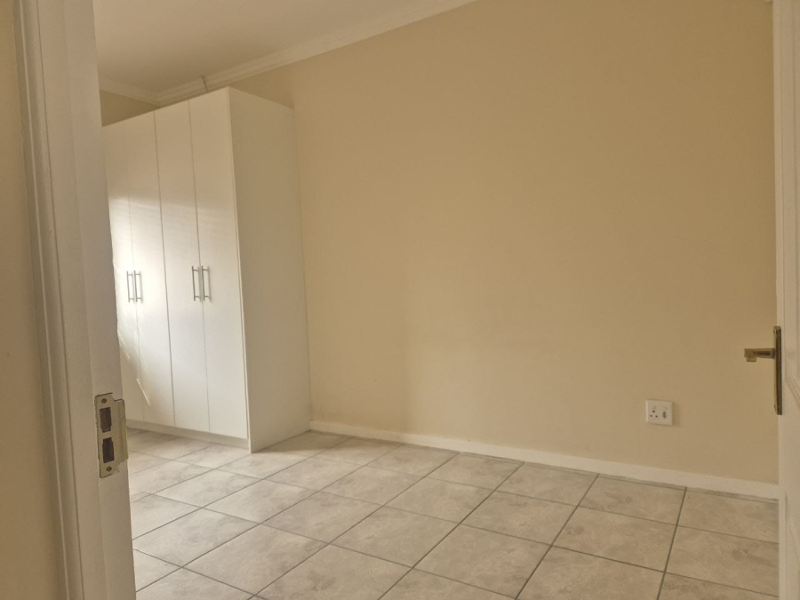 To Let 2 Bedroom Property for Rent in Sonstraal Heights Western Cape